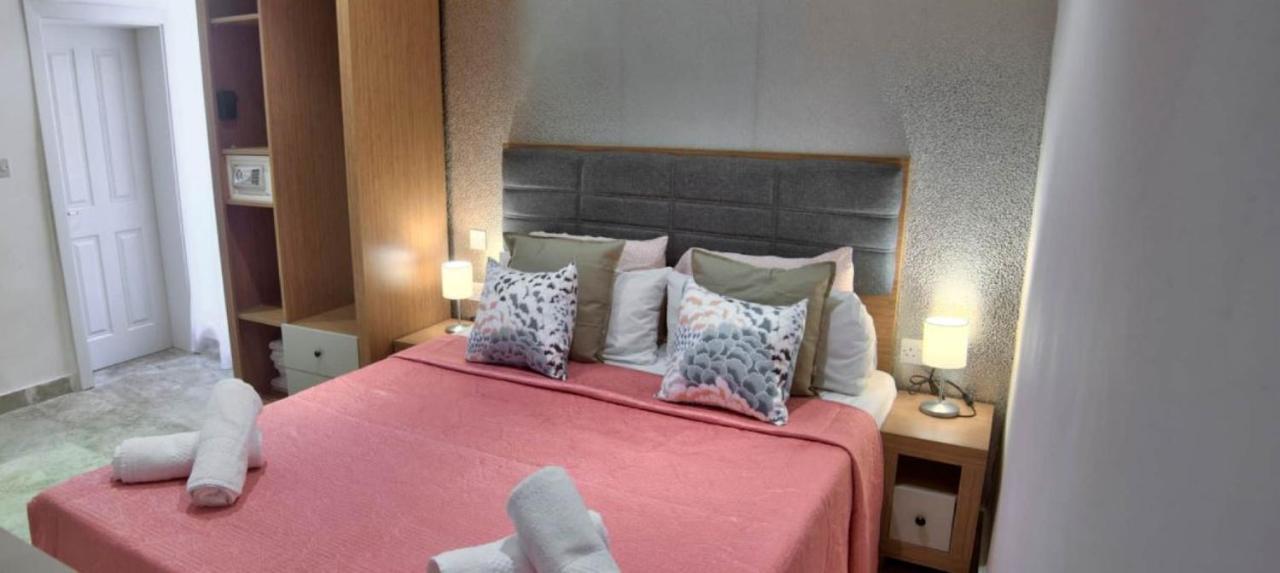 Ursula Apartments Self Catering Studios And 1-Br In Central Valletta By Tritoni Hotels Exterior photo