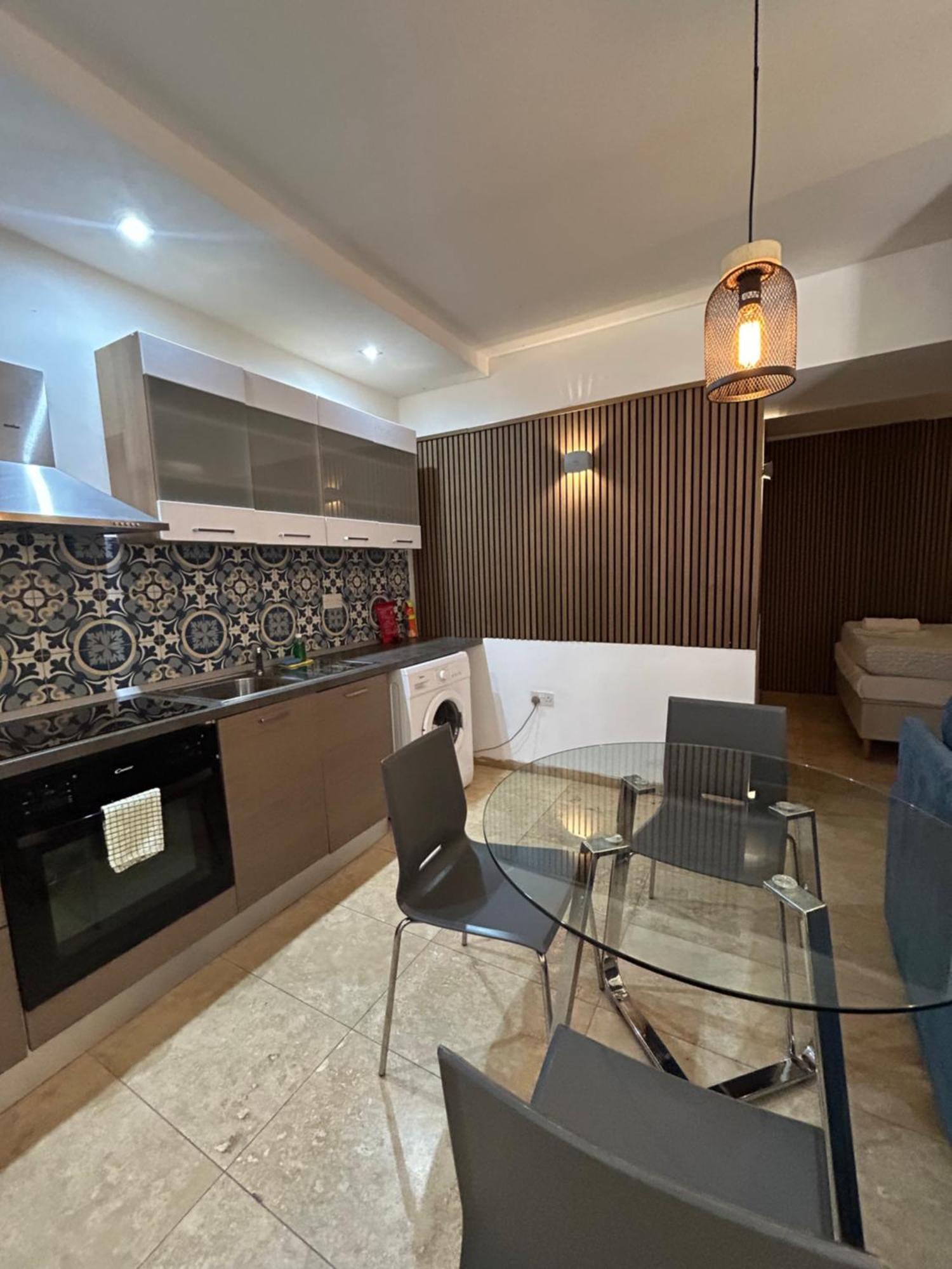 Ursula Apartments Self Catering Studios And 1-Br In Central Valletta By Tritoni Hotels Exterior photo
